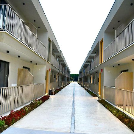 Amber Village Spille Extérieur photo